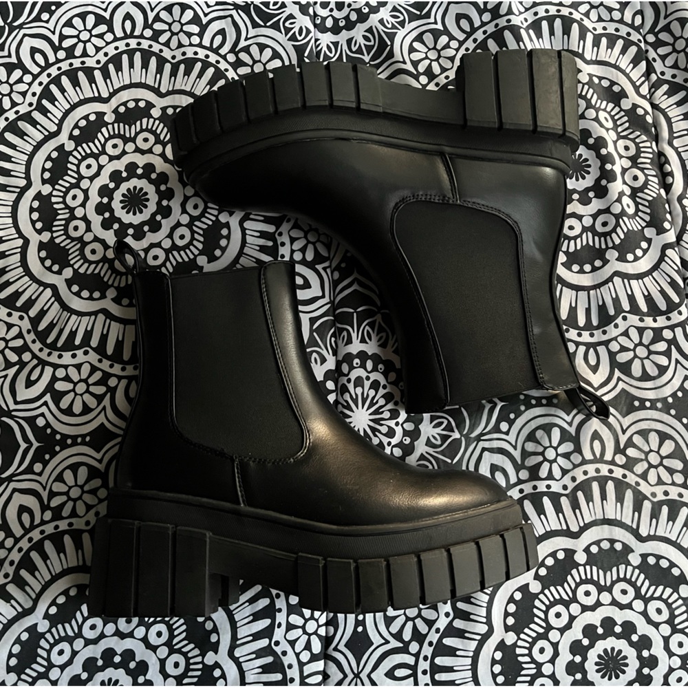 Public Desire Wide Fit Zenya chunky chelsea boots in black